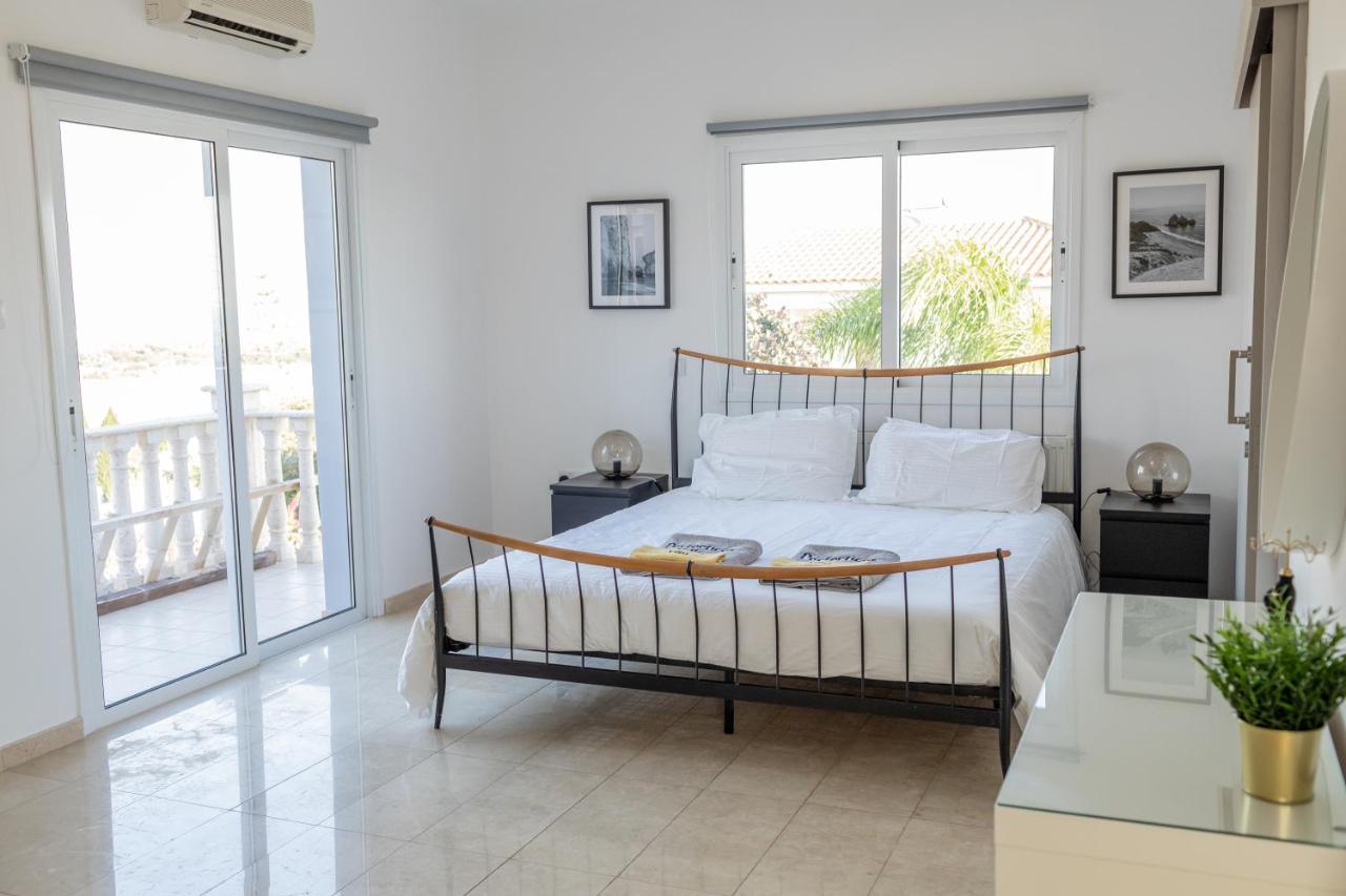 Grand Villa Lynn Seaview 圣纳帕 外观 照片
