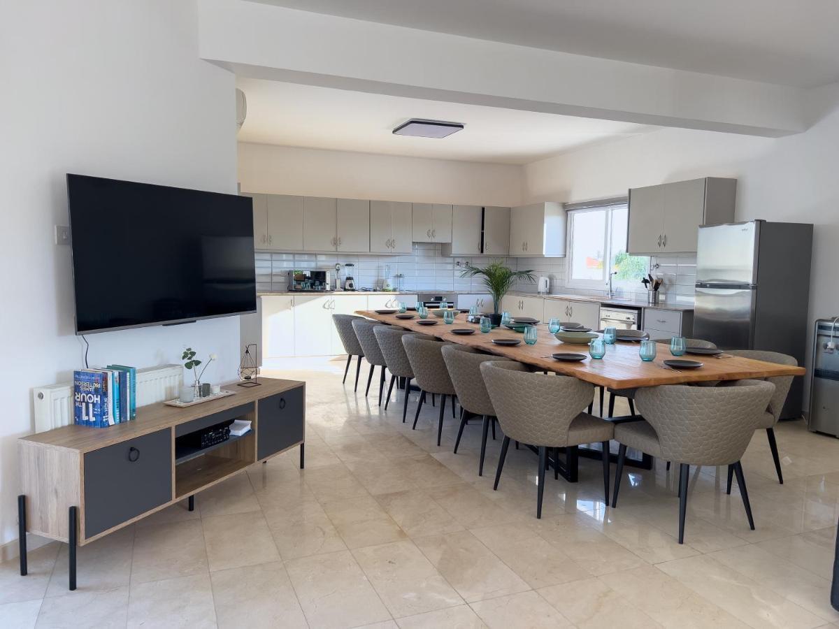 Grand Villa Lynn Seaview 圣纳帕 外观 照片
