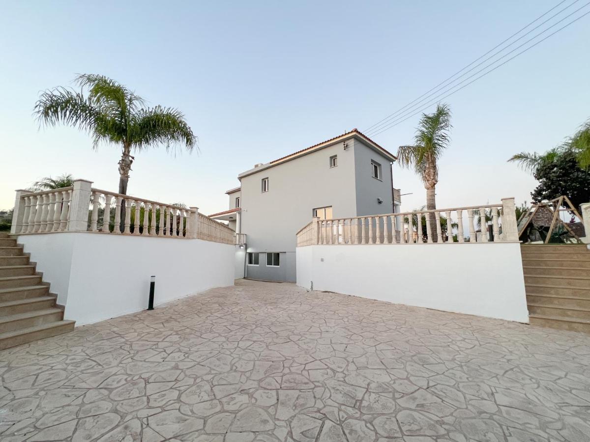Grand Villa Lynn Seaview 圣纳帕 外观 照片