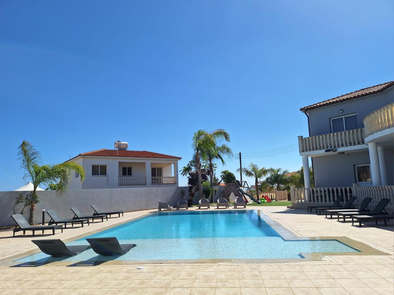 Grand Villa Lynn Seaview 圣纳帕 外观 照片