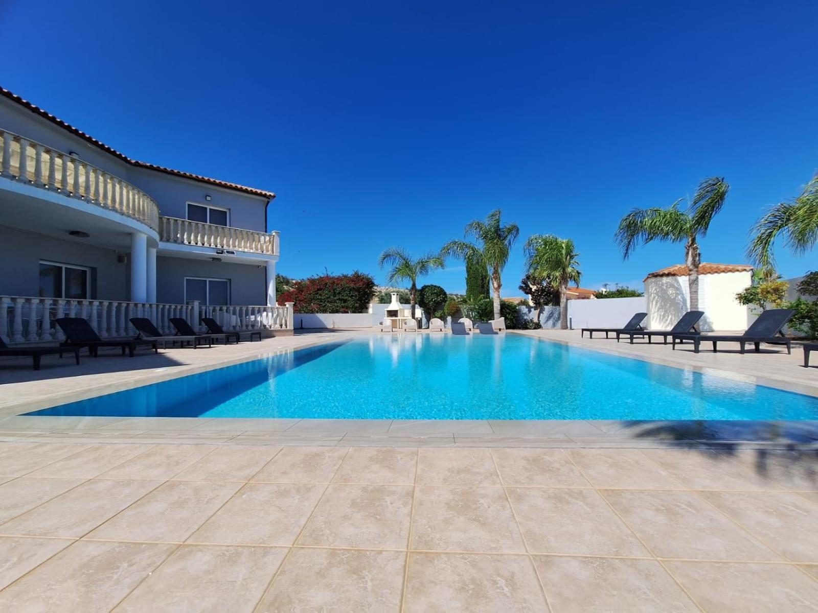 Grand Villa Lynn Seaview 圣纳帕 外观 照片